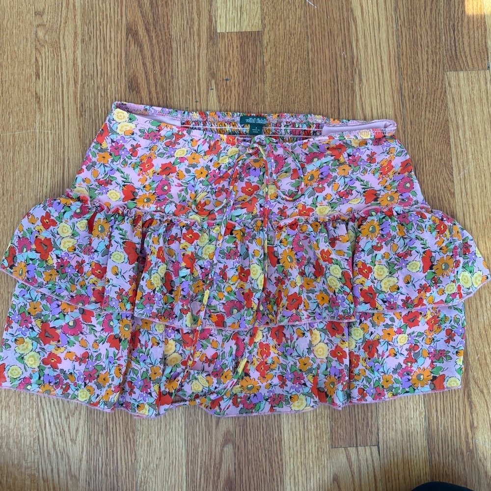 Floral skirt with tie at the top
